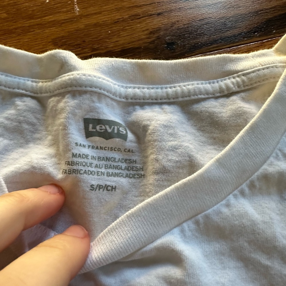 Levis tee - Picture 2 of 2